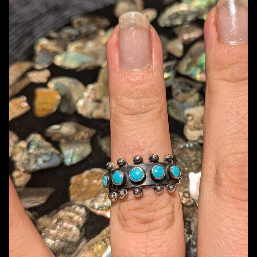 Vintage 1970s Sterling Silver Turquoise Snake Eye Row Ring Size 7‎ Boho